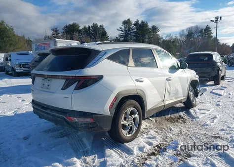 2022 Hyundai Tucson Sel z USA, uszkodzony, nr VIN KM8JBCAE4NU025960